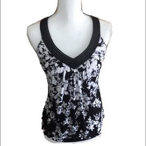 White House Black Market Floral Sleeveless Top S